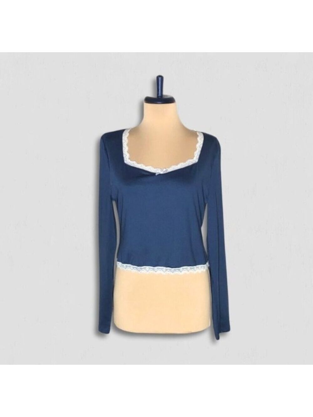 Long Sleeve top lace trim coquette feminine romantic Y2K 90s festival layering M